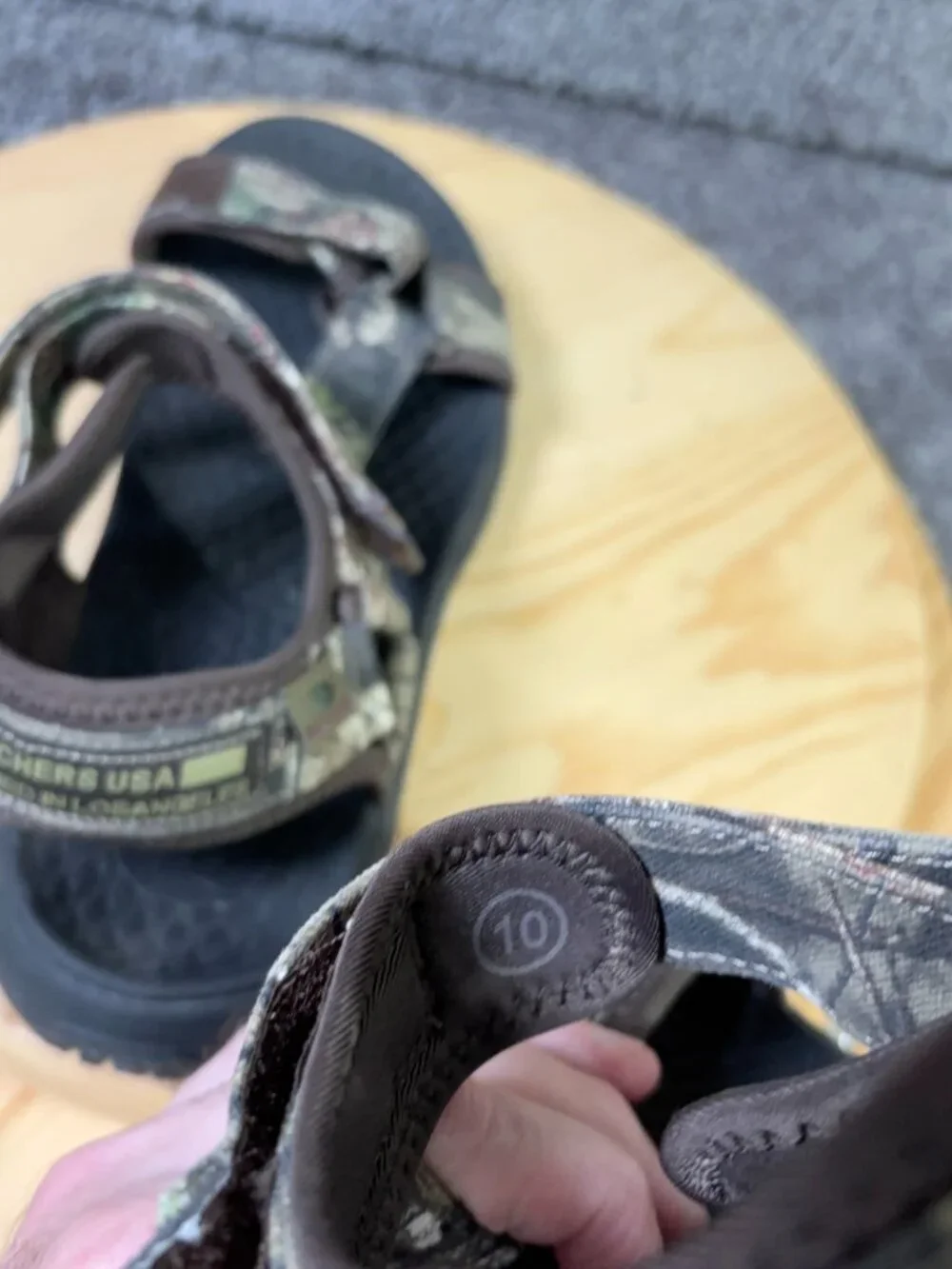 Skechers Lomell Rip Tide Sandals Mens Sz 10 Mossy Oak Waterproof Vibram Fishing